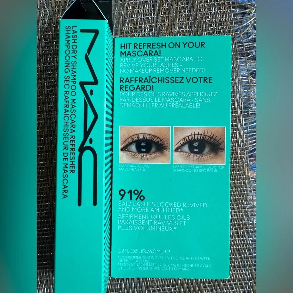 MAC LASH DRY SHAMPOO REFRESHER - Picture 3 of 3